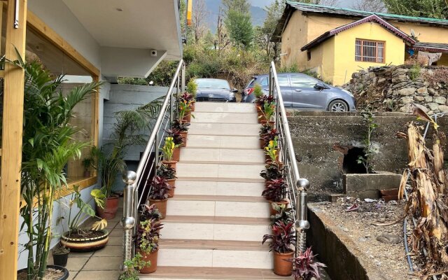 Goroomgo Ghar Bar Boutique Stay Himachal Pradesh