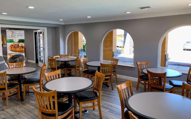 Quality Inn Redding near I-5