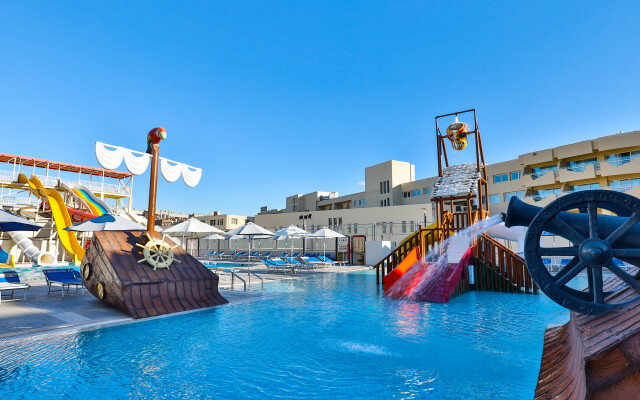Amarina Abu Soma Resort & Aquapark
