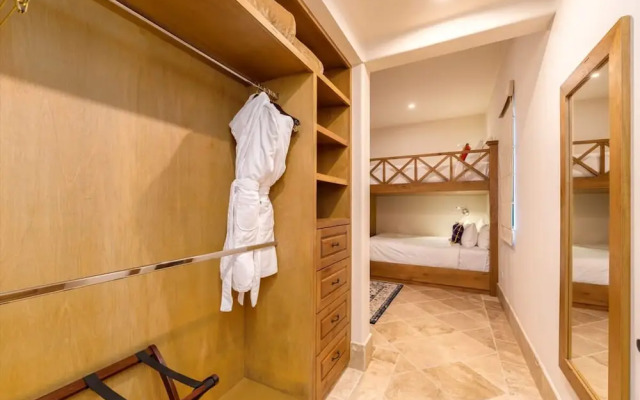 4BD Diamante Spacious Patio and Private Pool