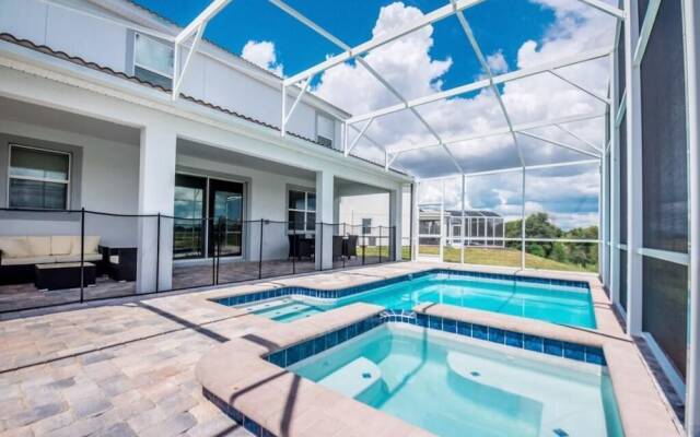 1625maids 8 Bedroom Villa