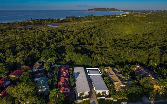 A Perfect Stay - Byron Sunrise