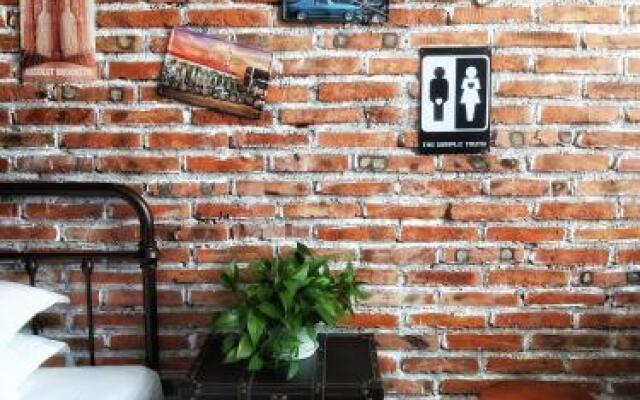 Deqing Qianxi Nianba Youth Hostel