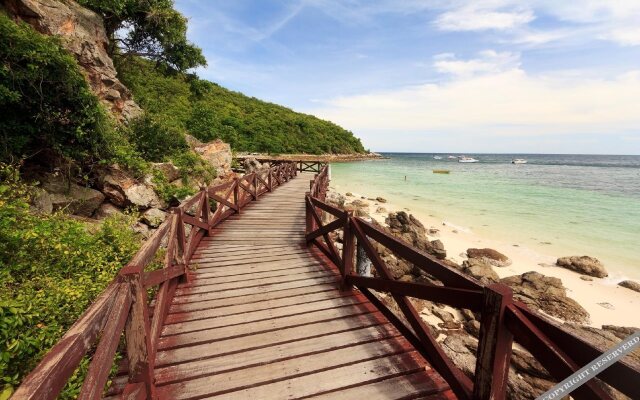 Koh Larn White House