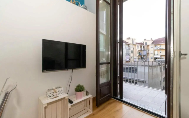 BOOK NOW! Apt x4 a few steps from Valentino's Park