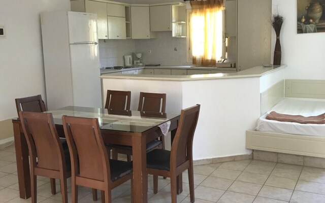Pleasant Holiday Home in Piscopiano with Private Pool