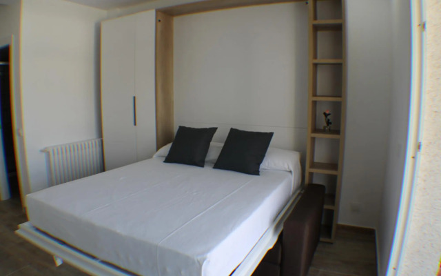 Rescator Resort 325 in Roses