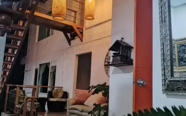 Treehouse 1959 Hotel