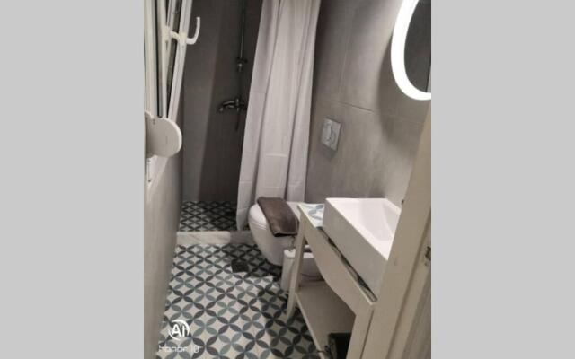 Lefko’s house- Contemporary, fully renovated house