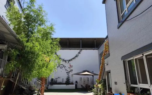 Homestay of Huatianyunyin – Outside – Yining