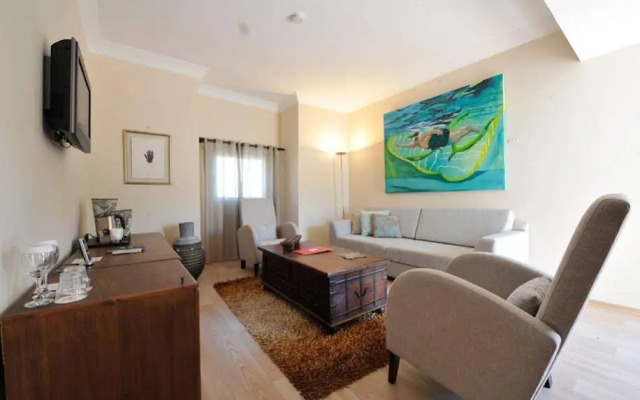 Casa DellArte Hotel of Arts & Leisure