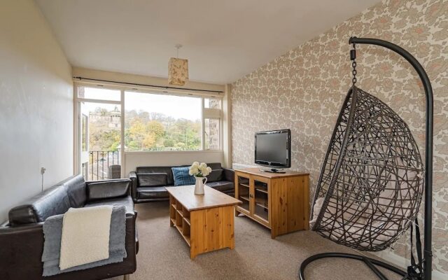 Royal Mile 2BR Apartment Private Balcony