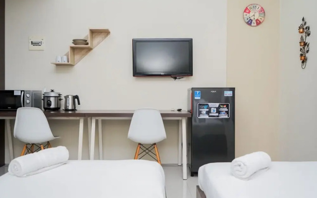 Cozy Studio (No Kitchen) Apartment at Kubikahomy