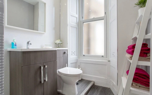 Stunning 2-bed Apartment in Central Edinburgh