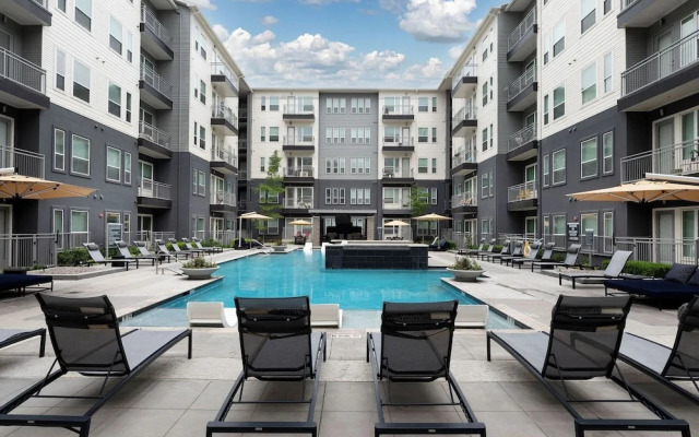 Landing Dallas Old East