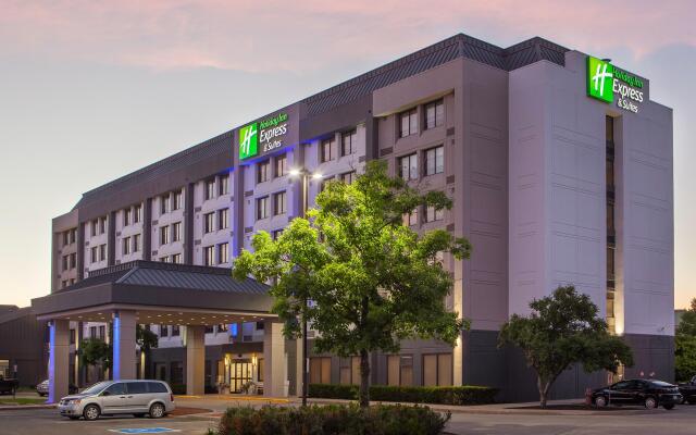 Holiday Inn Express & Suites Mississauga-Toronto Southwest, an IHG Hotel