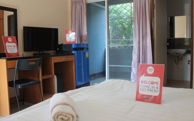 Nida Rooms Railroad 11 Hotel at T-Residence