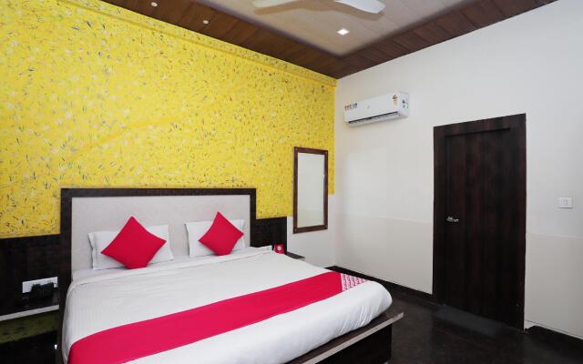 OYO 10290 Yashogopal Resortico