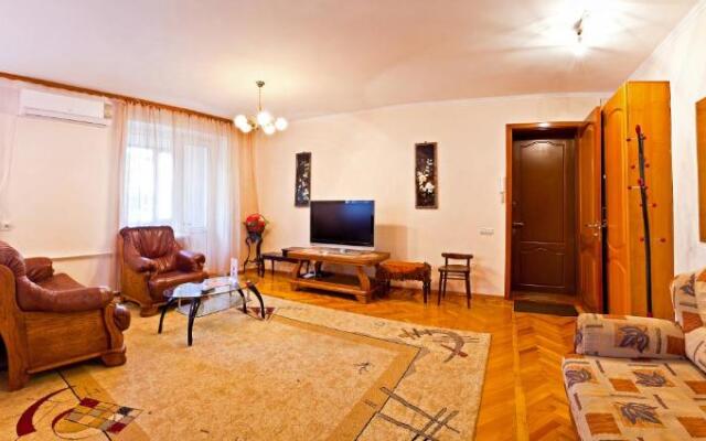 Lessor Apartments