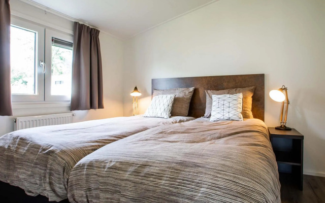 Chalet With Microwave, in Wetland