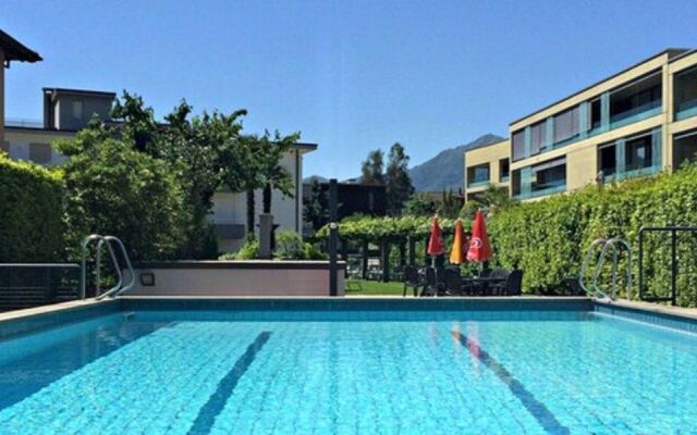 Ascona Lodge, Pool & Garden Retreat