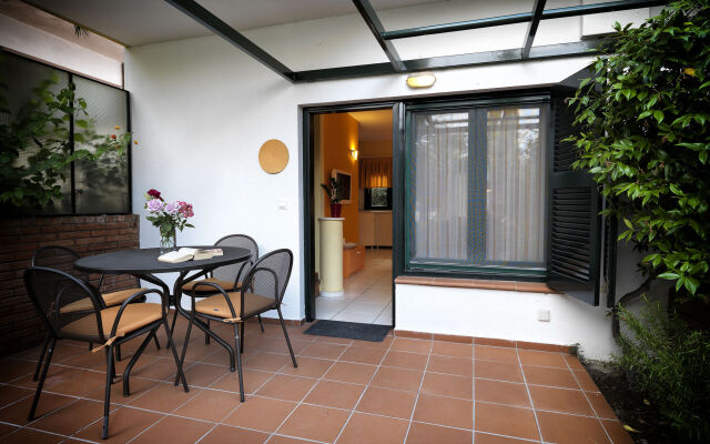 Elia Apartments