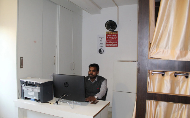 Paradise AC Dormitory