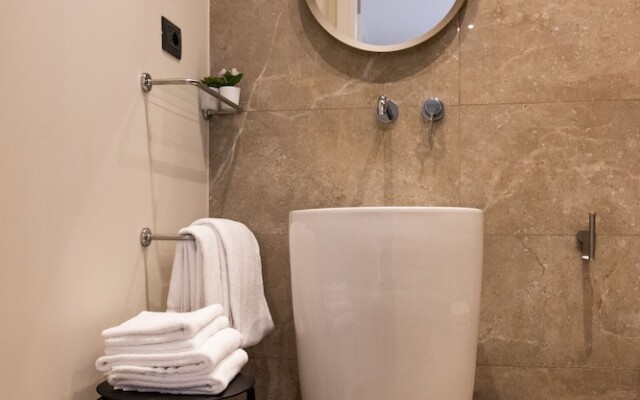 XXIV Domus Luxury Suites