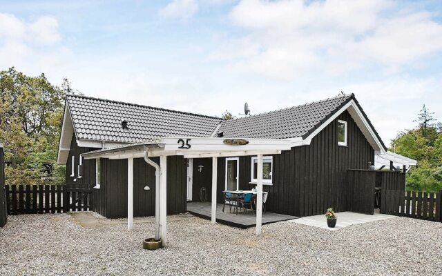 Luxurious Holiday Home in Hadsund With Jacuzzi