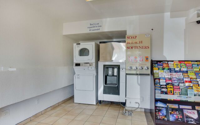 Motel 6 Albuquerque, NM - Carlisle