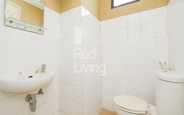 RedLiving Apartemen Kebagusan City - Niki Room
