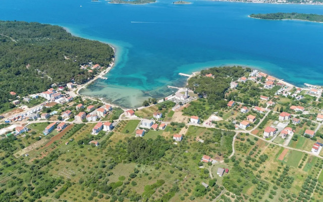 Seaview Apartment in Pasman A2