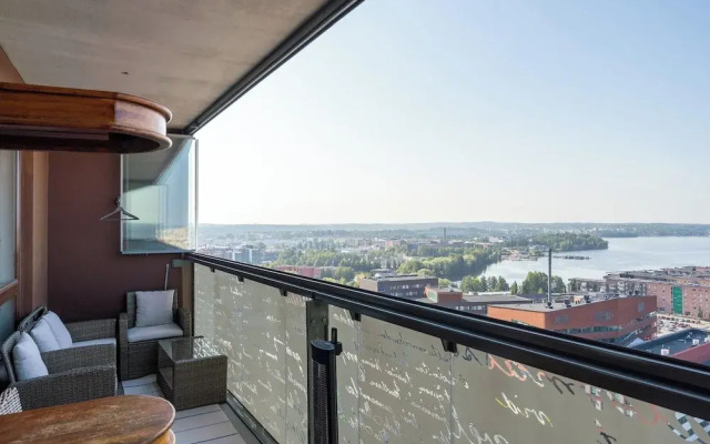 Fabulous 1BR Apt with Sauna & Views