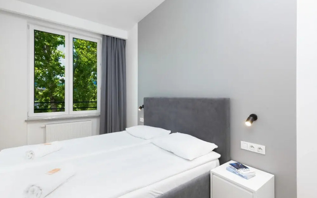 Apartment Warsaw Sławinska by Renters