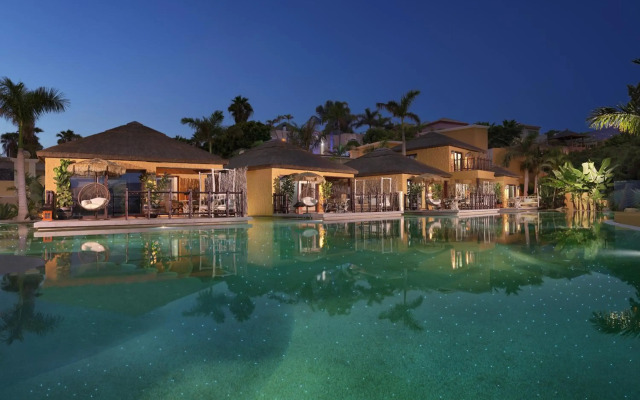 Royal River, Luxury Hotel - Adults Only