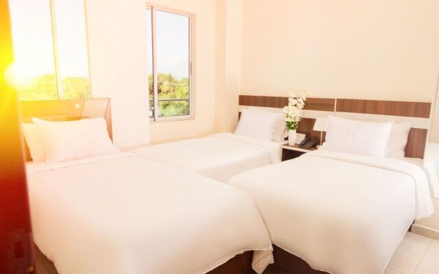 Hotel Mayales Plaza