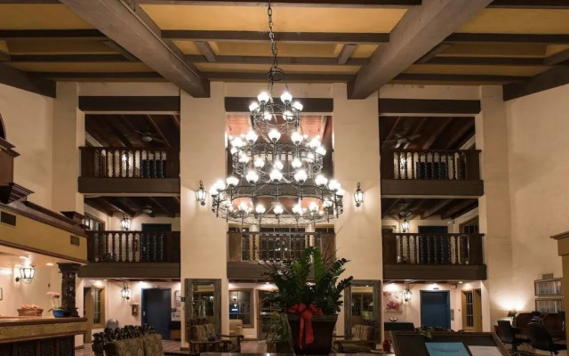 Radisson Suites Covina