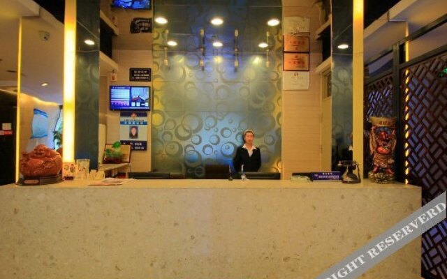 With Pealeful Fashionable Guesthouse