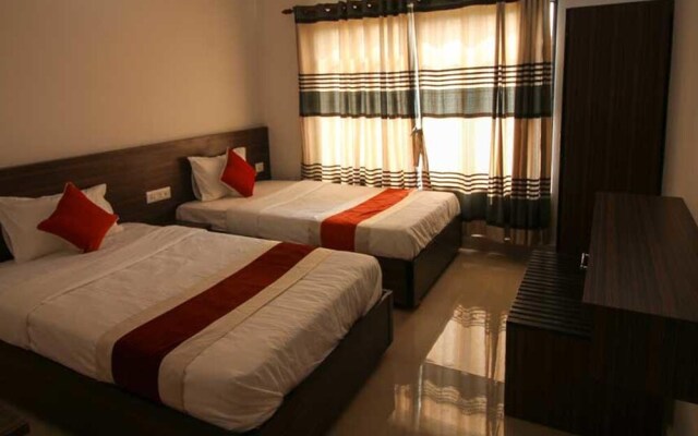 Hotel Aakash International