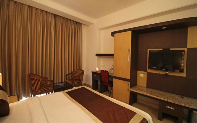 OYO 6438 Hotel Valley Plaza