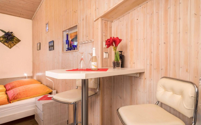 Einzimmerwohnung B und E