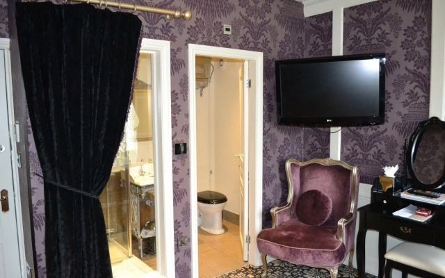 OYO The Townhouse
