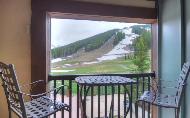 Beautiful Condo, Ski Out Your Back Door - FP202 by RedAwning