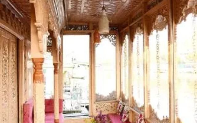 California Houseboats