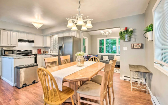 Poconos House w/ Large Deck, Gas Grill & Fire Pit!