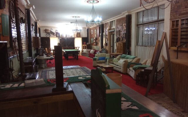 Boulder Lodge
