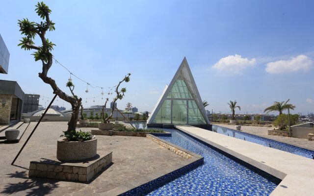 The Rinra Makassar