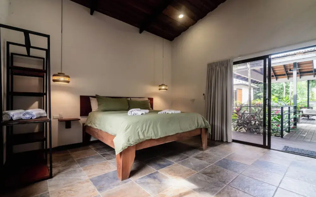 2 Blu Moons Boutique Hotel & Retreat