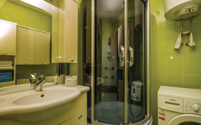 Stunning Home in Cavle With Wifi and 3 Bedrooms