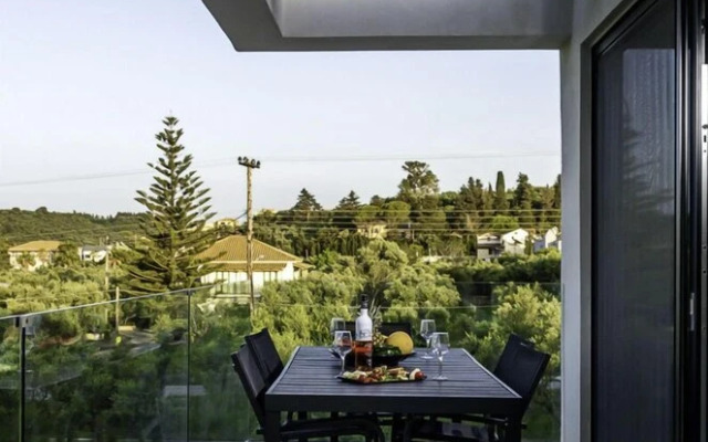 Dionisos Luxury Suites